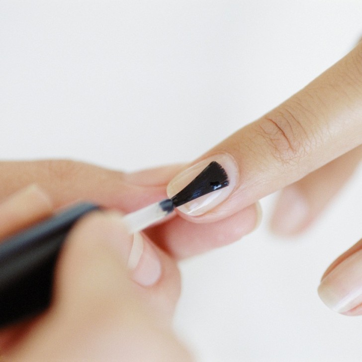 gel nail reconstruction STRENGTHENING BASE + CALCIUM 10.8ml natural nails professional use