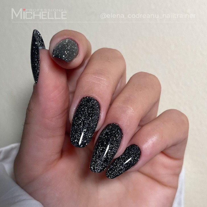 Magic Color Soak Off - 066 Nero Glitter Argento